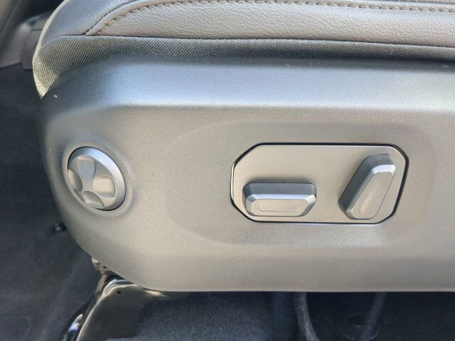2025 Jeep Wrangler Sahara Appleton WI