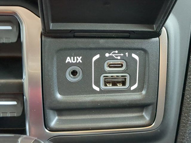 2025 Jeep Wrangler Sahara Appleton WI