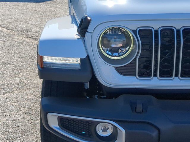 2025 Jeep Wrangler Sahara Appleton WI