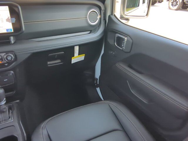 2025 Jeep Wrangler Sahara Appleton WI
