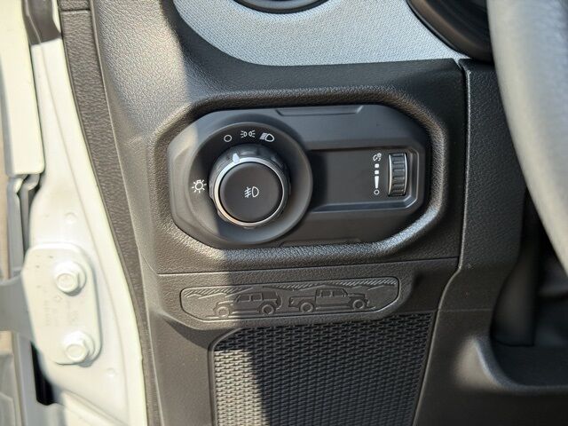 2025 Jeep Wrangler Sport Crestwood KY