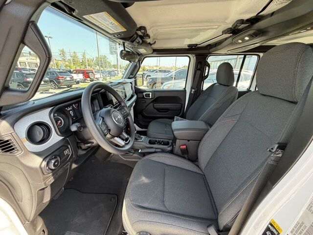 2025 Jeep Wrangler Sport Crestwood KY