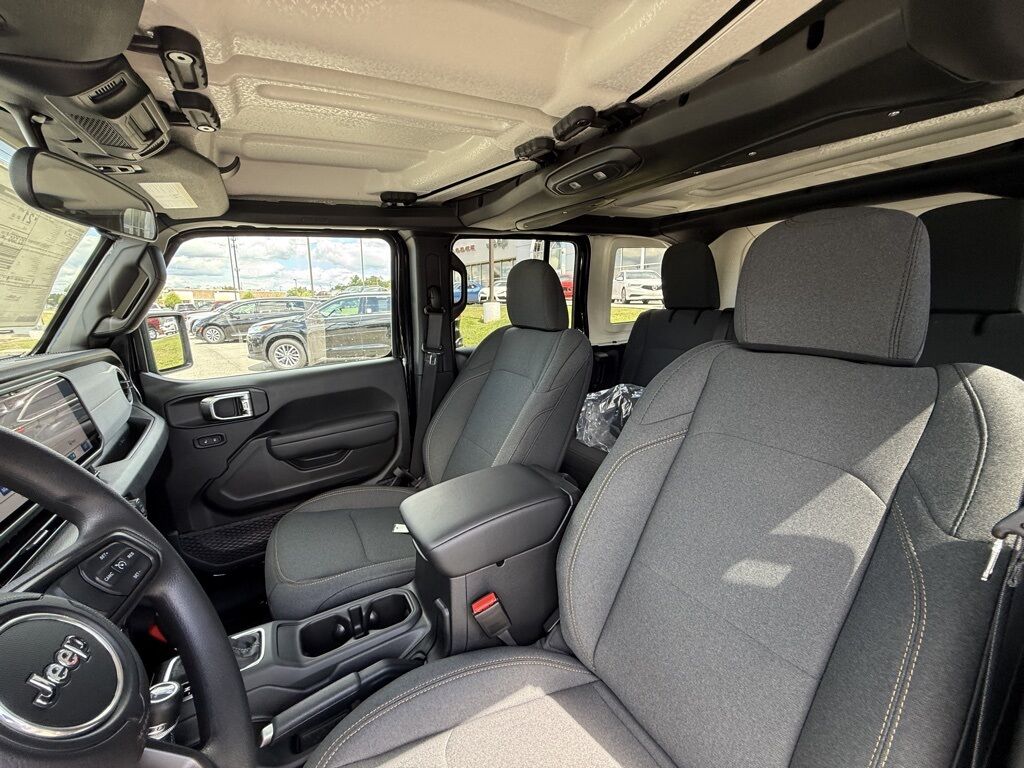 2025 Jeep Wrangler Sport Crestwood KY