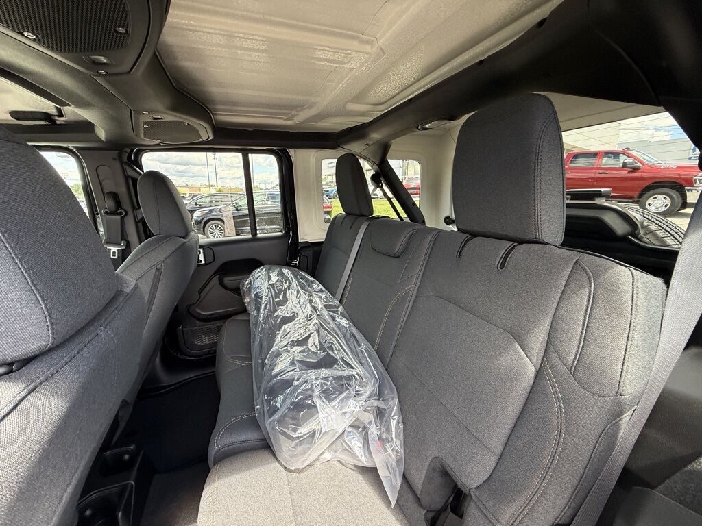 2025 Jeep Wrangler Sport Crestwood KY