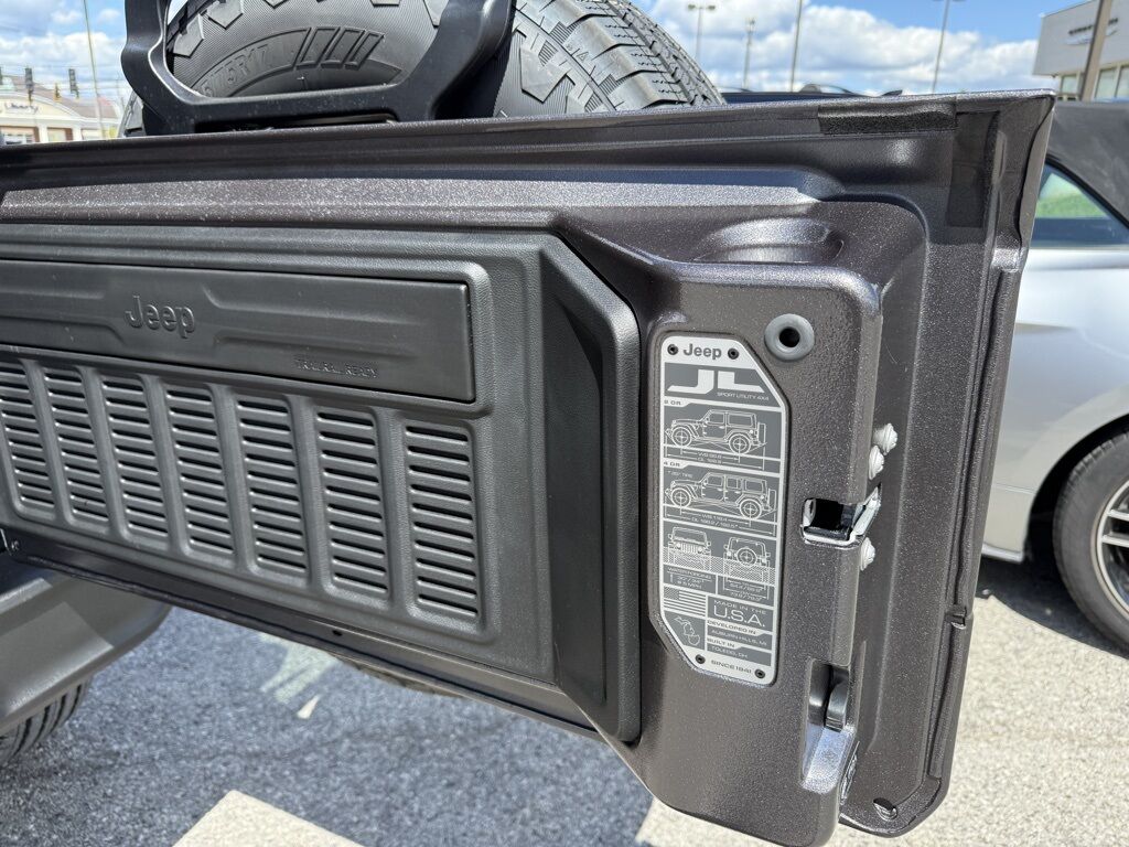 2025 Jeep Wrangler Sport Crestwood KY