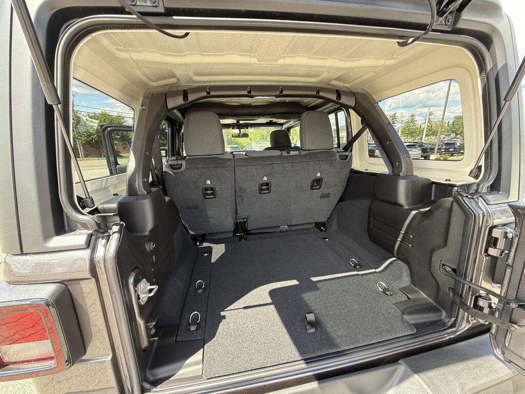 2025 Jeep Wrangler Sport Crestwood KY