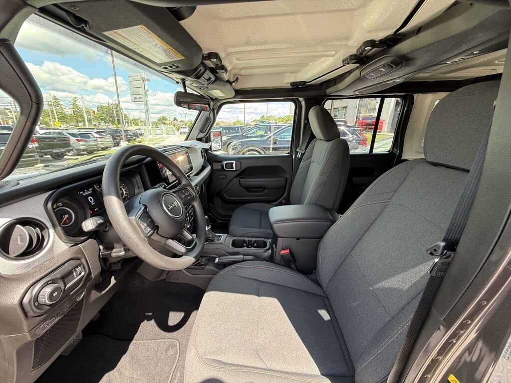 2025 Jeep Wrangler Sport Crestwood KY