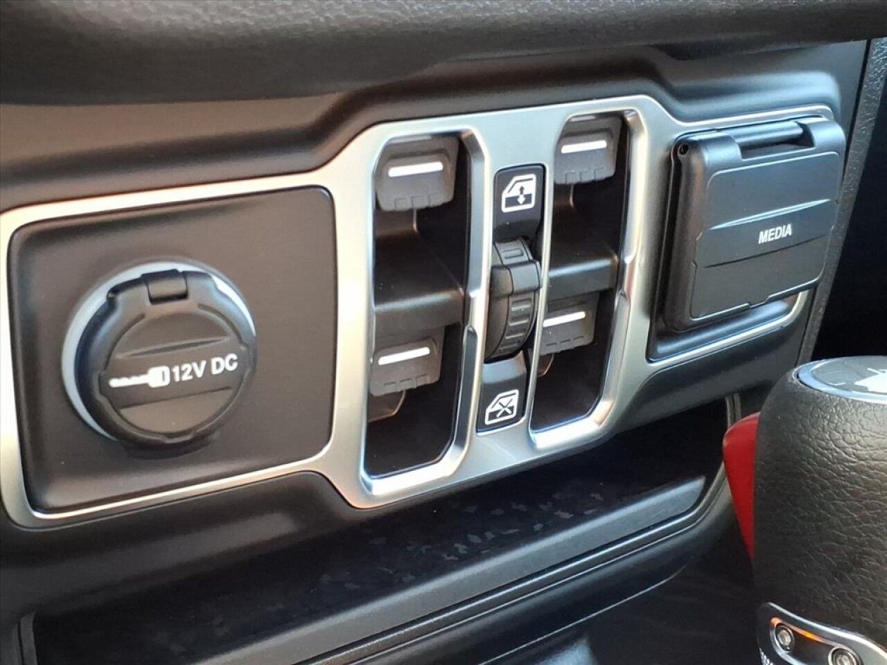 2025 Jeep Wrangler Sport S Uvalde TX