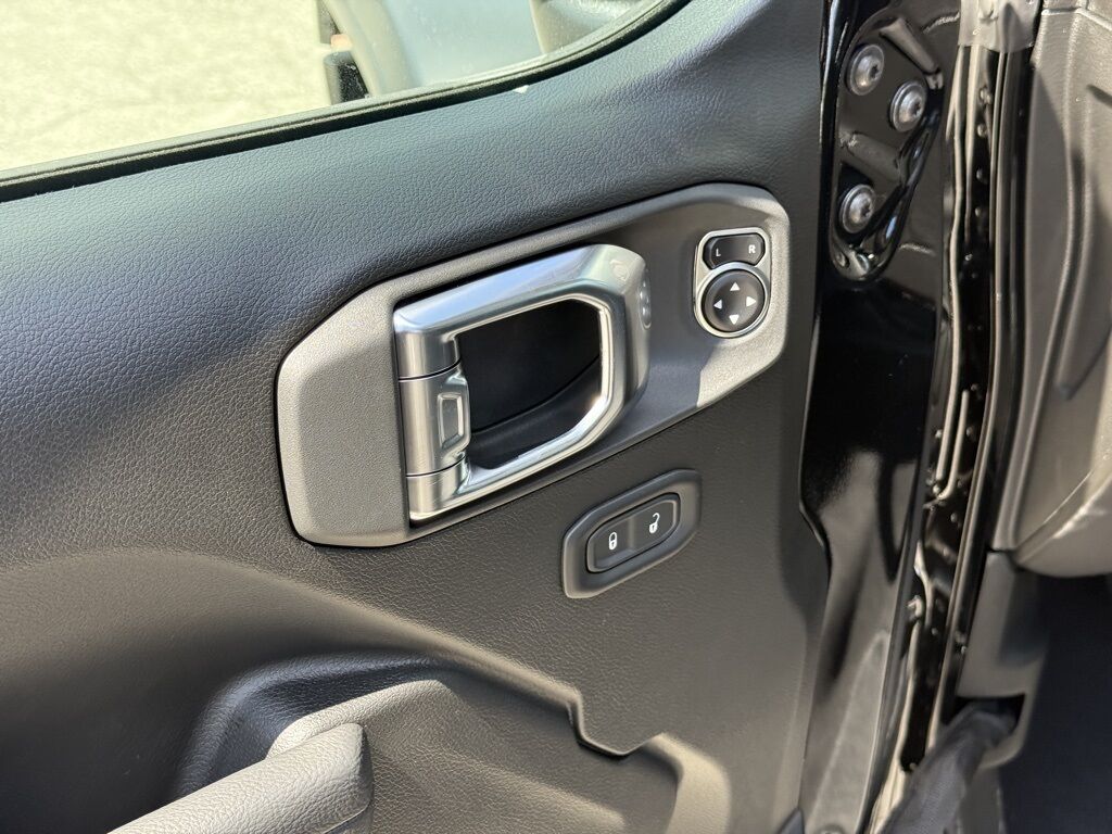 2025 Jeep Wrangler Sport S Crestwood KY