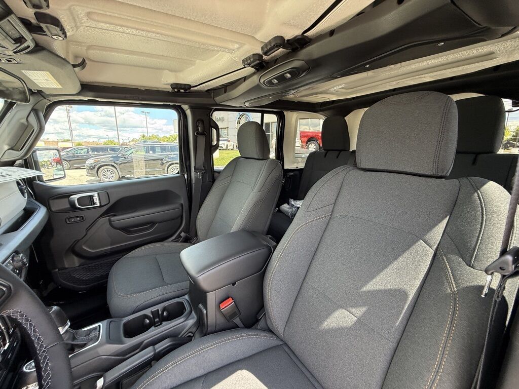 2025 Jeep Wrangler Sport S Crestwood KY