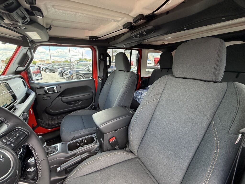 2025 Jeep Wrangler Sport S Crestwood KY