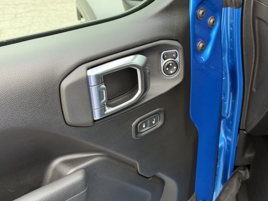 2025 Jeep Wrangler Sport S Crestwood KY