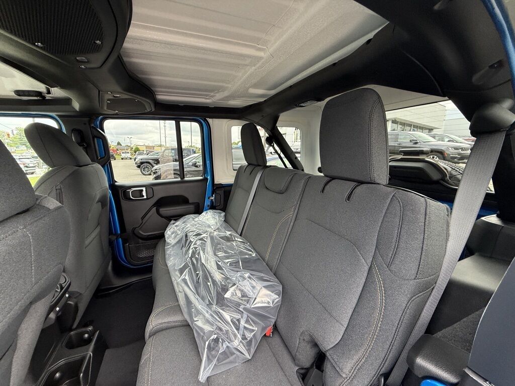 2025 Jeep Wrangler Sport S Crestwood KY