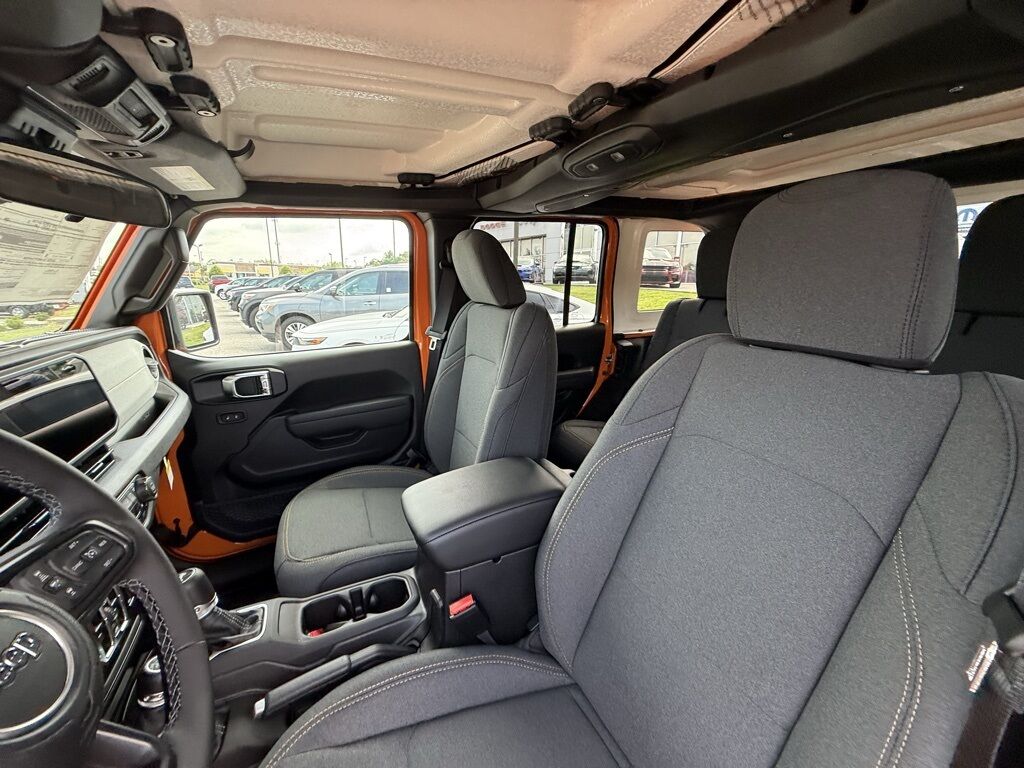 2025 Jeep Wrangler Sport S Crestwood KY