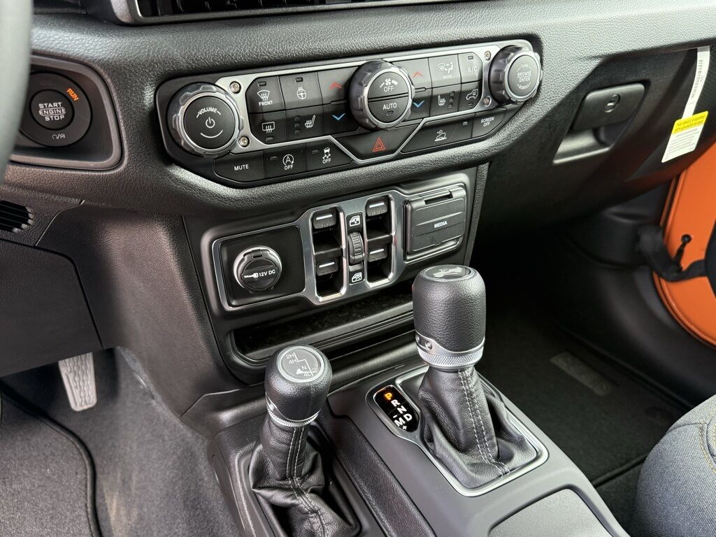 2025 Jeep Wrangler Sport S Crestwood KY