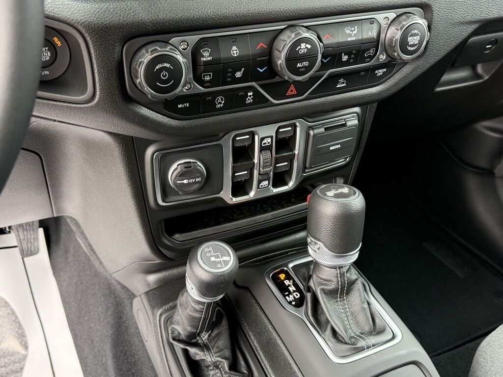 2025 Jeep Wrangler Sport S Crestwood KY