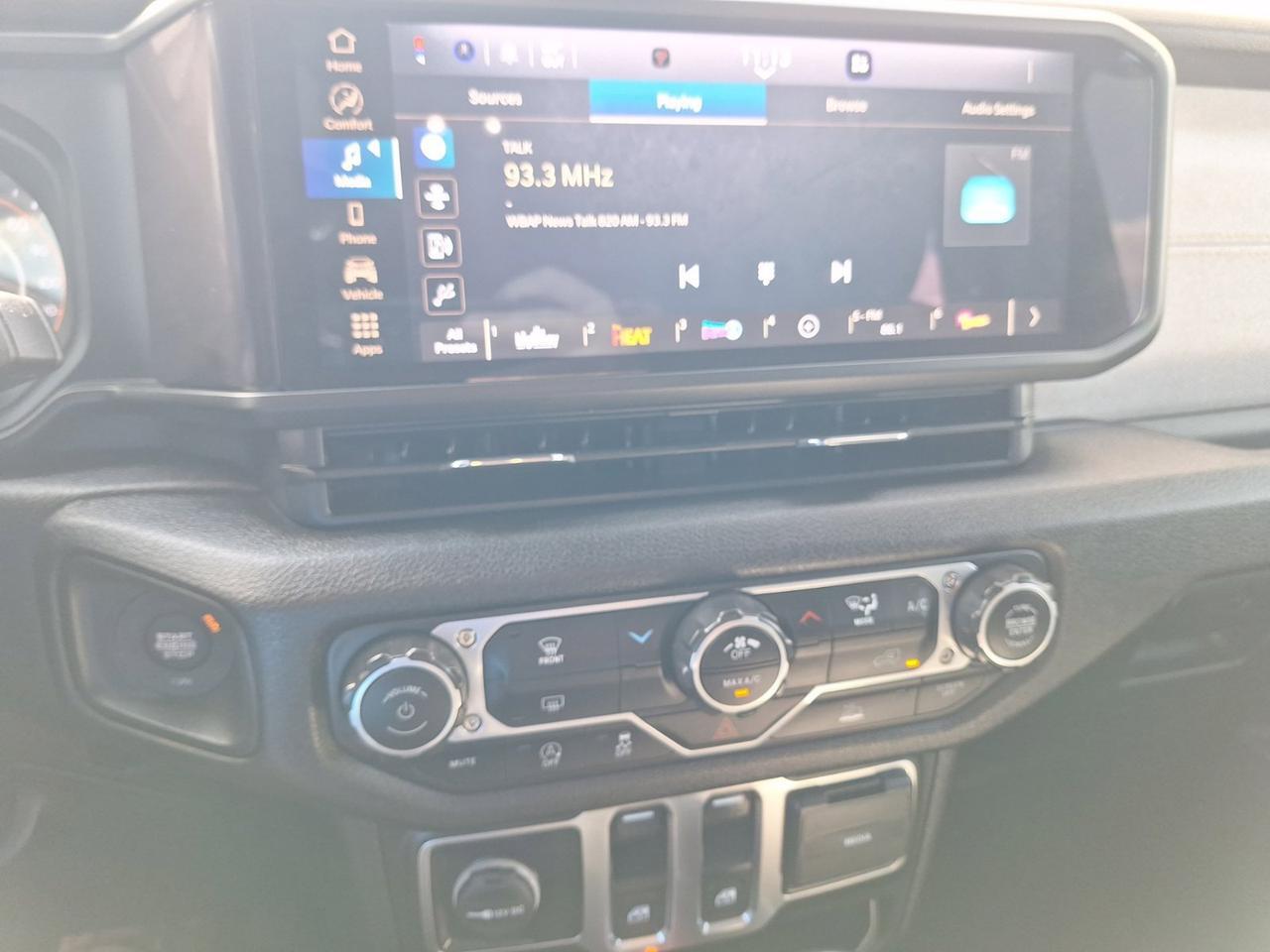 2025 Jeep Wrangler Sport S Hurst TX