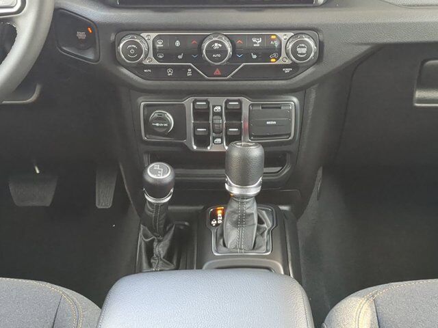 2025 Jeep Wrangler Sport S Appleton WI