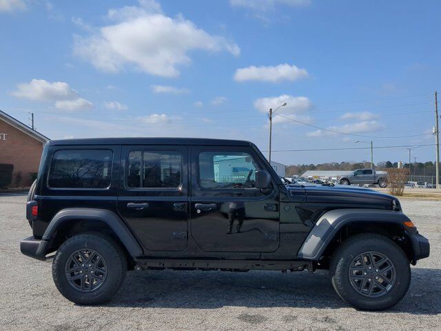 2025 Jeep Wrangler Sport S Appleton WI