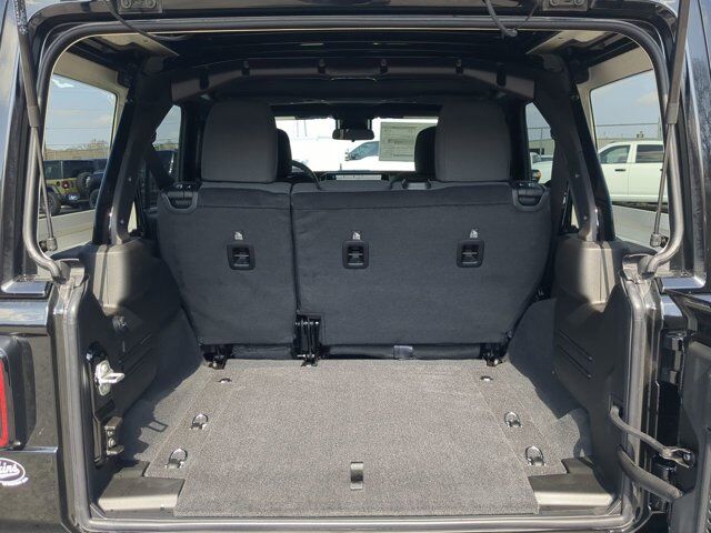 2025 Jeep Wrangler Sport S Appleton WI