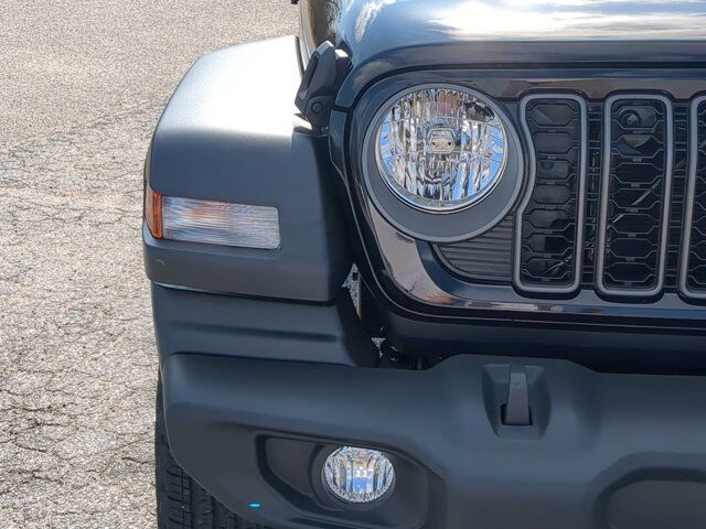 2025 Jeep Wrangler Sport S Appleton WI