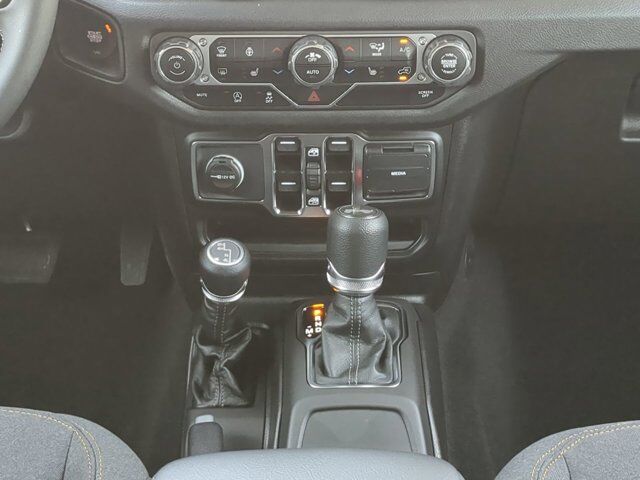 2025 Jeep Wrangler Sport S Appleton WI