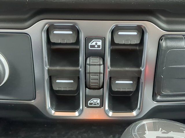 2025 Jeep Wrangler Sport S Appleton WI