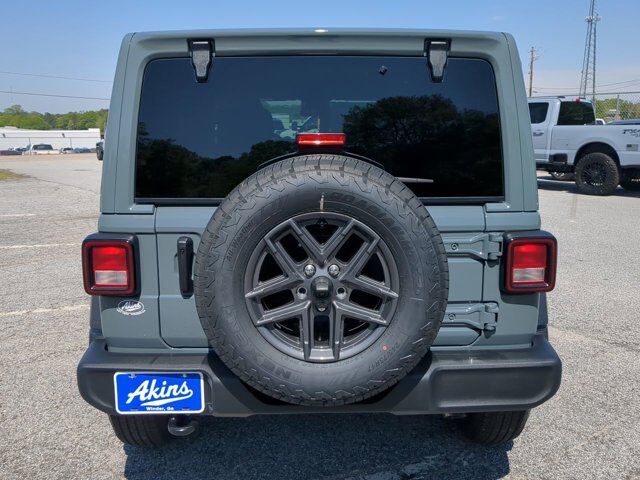 2025 Jeep Wrangler Sport S Appleton WI
