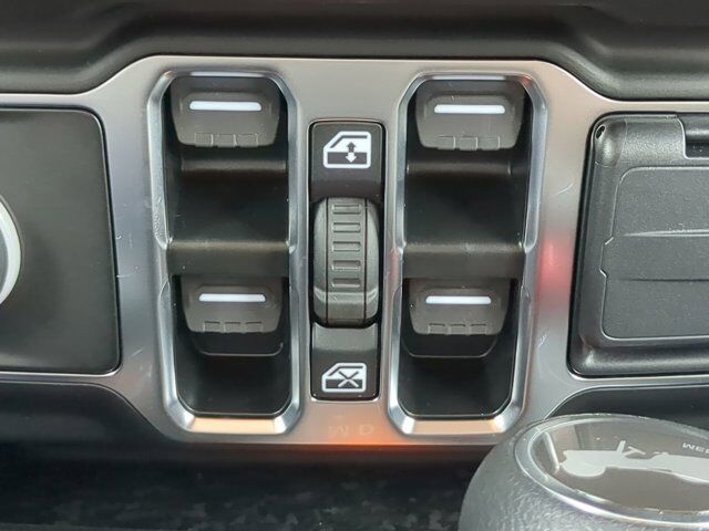 2025 Jeep Wrangler Sport S Appleton WI