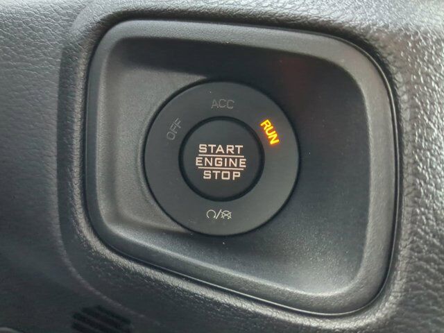 2025 Jeep Wrangler Sport S Appleton WI