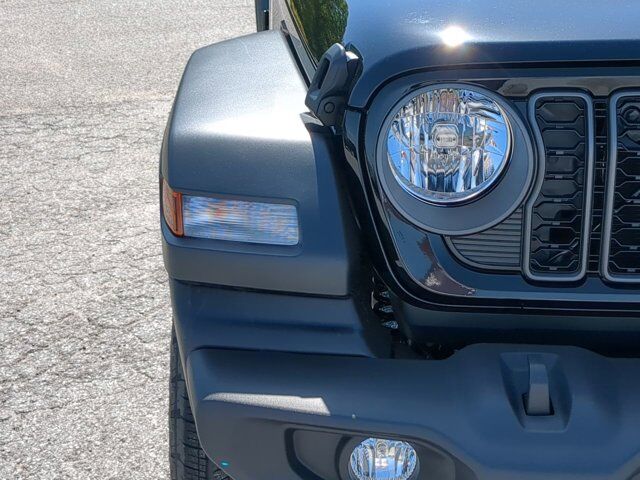 2025 Jeep Wrangler Sport S Appleton WI