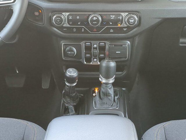 2025 Jeep Wrangler Sport S Appleton WI