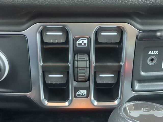 2025 Jeep Wrangler Sport S Appleton WI