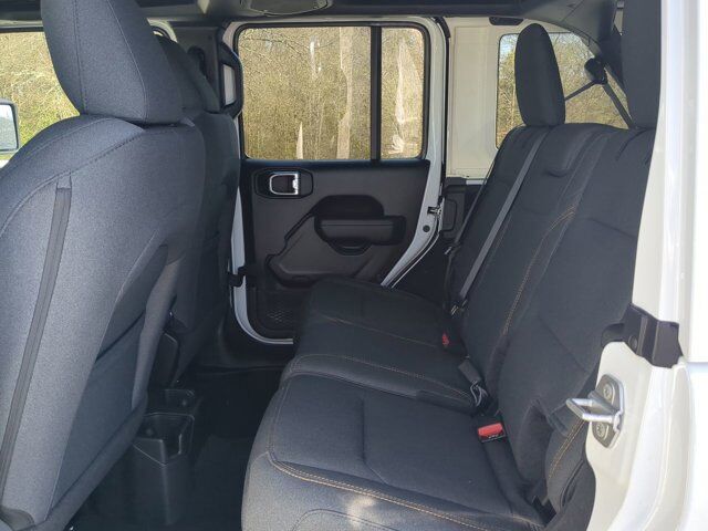 2025 Jeep Wrangler Sport S Appleton WI