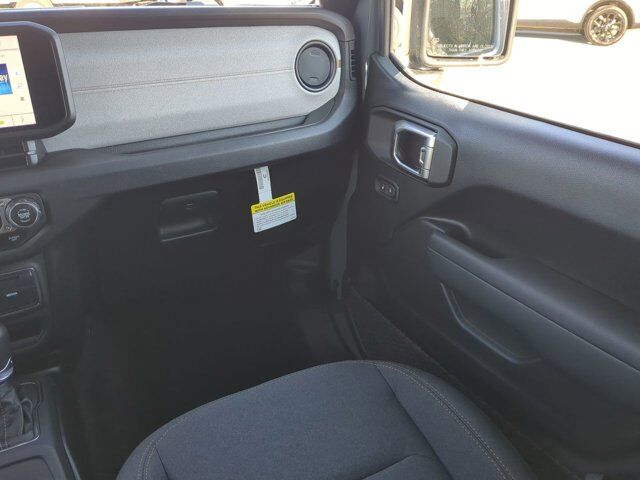 2025 Jeep Wrangler Sport S Appleton WI