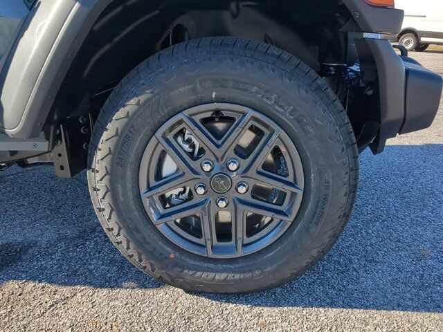 2025 Jeep Wrangler Sport S Appleton WI