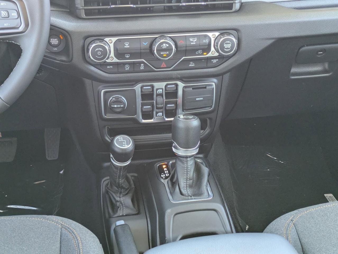2025 Jeep Wrangler Sport S Castroville TX