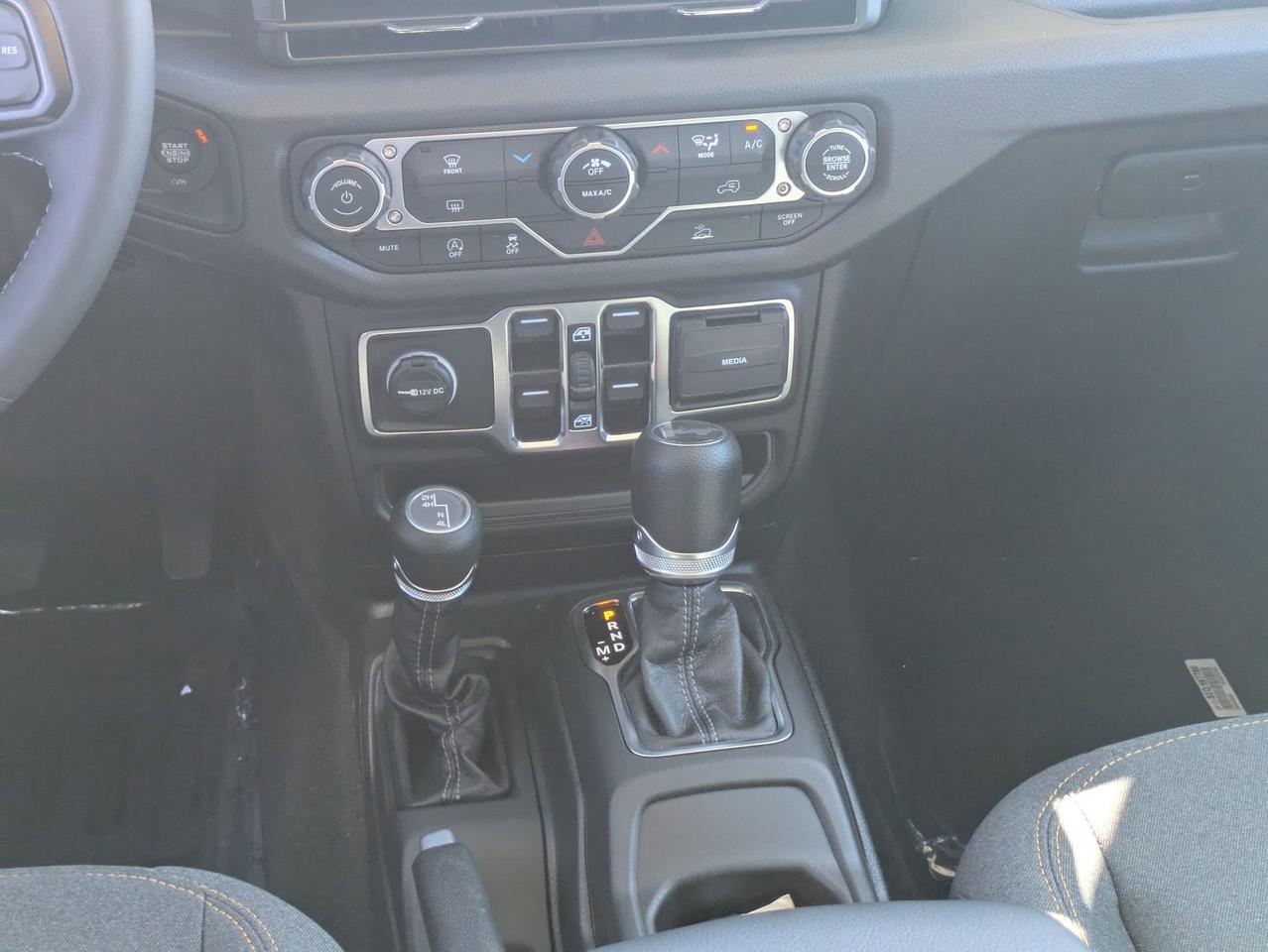 2025 Jeep Wrangler Sport S Castroville TX
