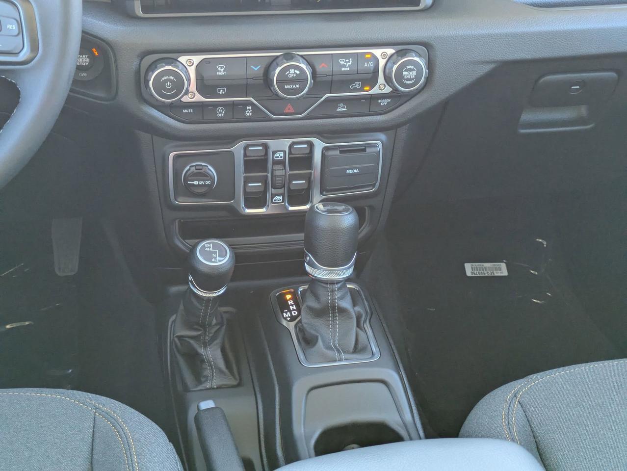 2025 Jeep Wrangler Sport S Castroville TX