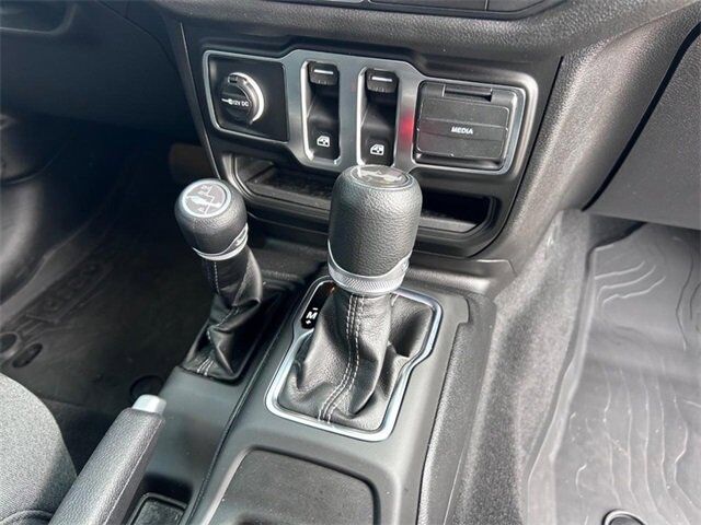 2025 Jeep Wrangler Sport S Farmington MO