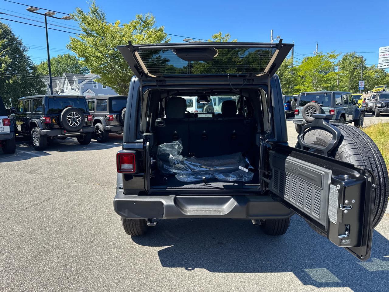 2025 Jeep Wrangler Sport S Dartmouth MA