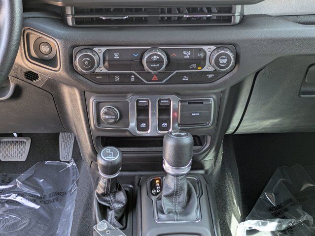 2025 Jeep Wrangler Sport Castroville TX