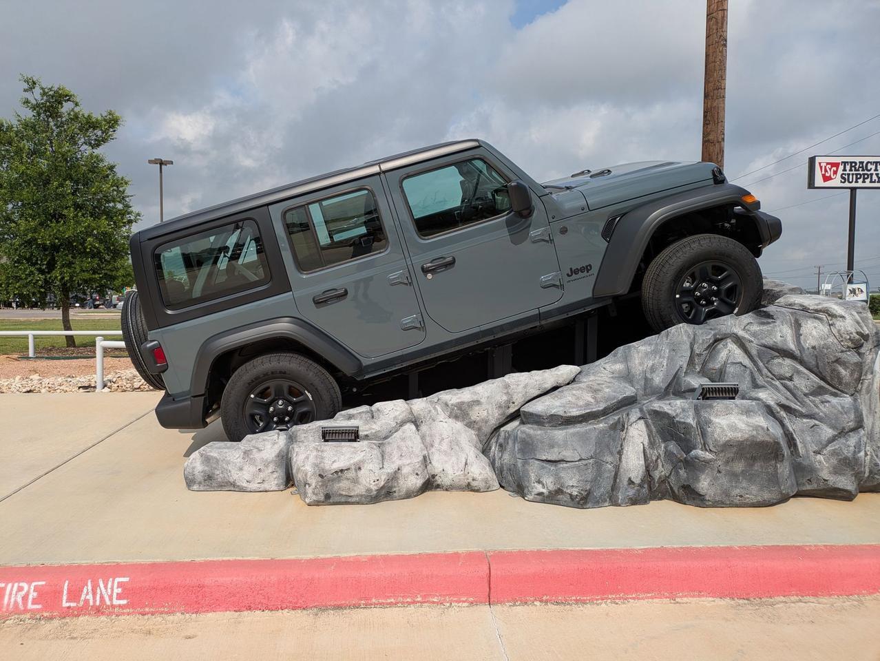 2025 Jeep Wrangler Sport