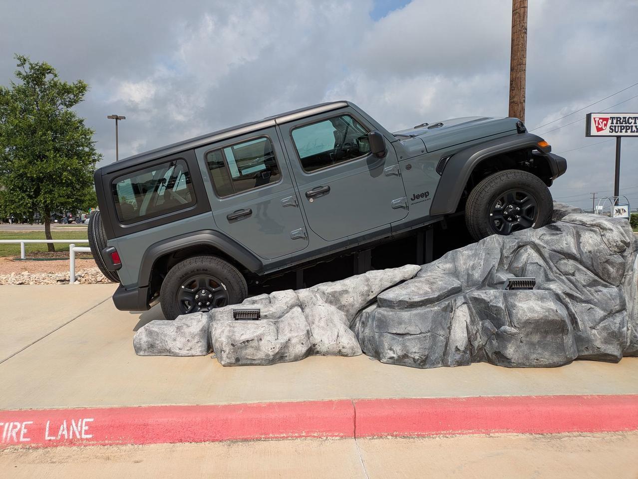 2025 Jeep Wrangler Sport Castroville TX
