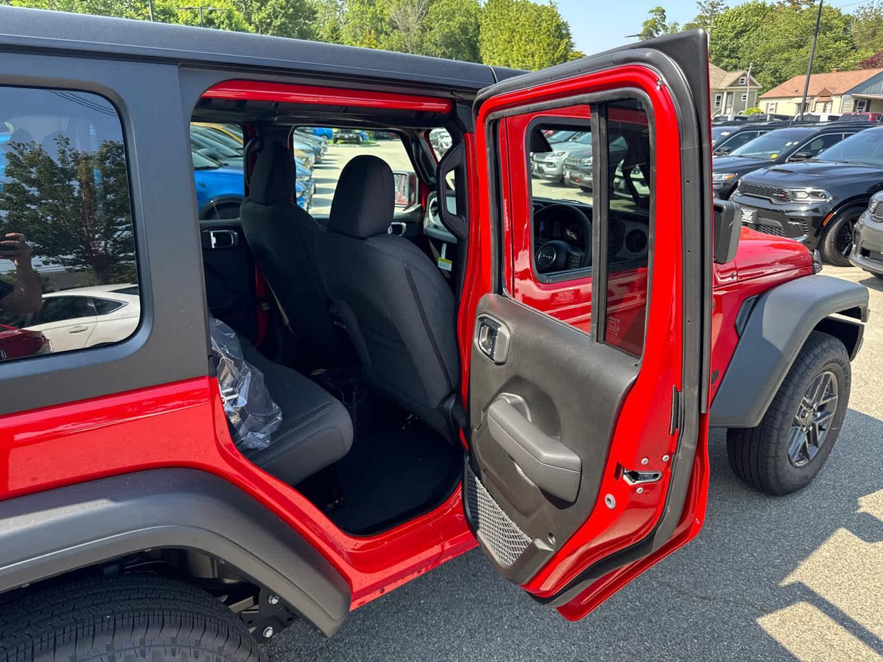 2025 Jeep Wrangler Sport Dartmouth MA