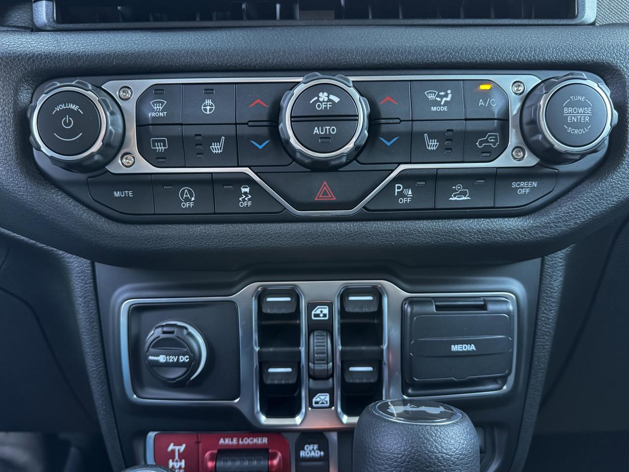 2025 Jeep Wrangler Willys Sport 4x4 | V6 | 4 Door | Freedom Hardtop | Heated Seats Redwater AB