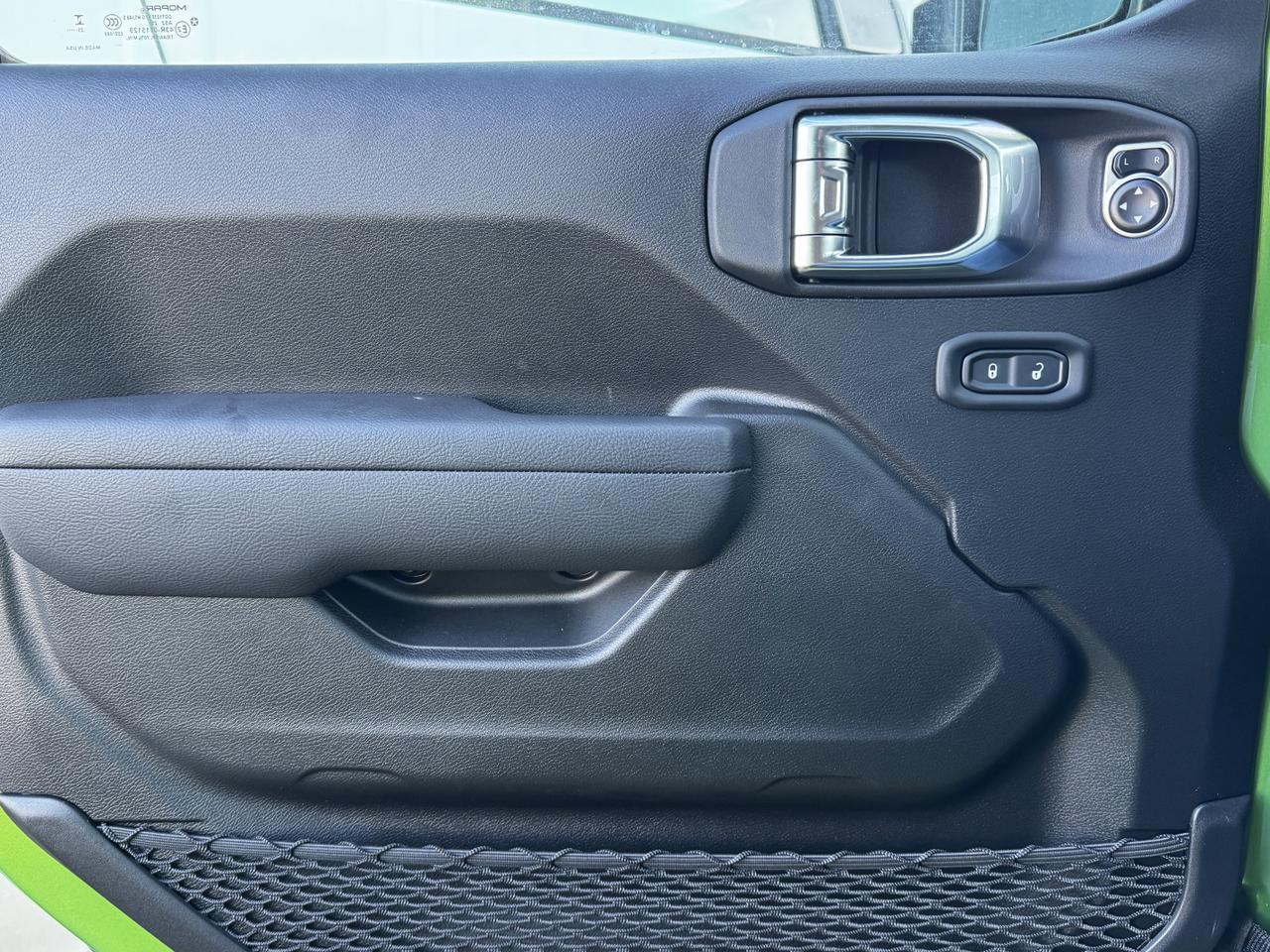 2025 Jeep Wrangler Willys Sport 4x4 | V6 | 4 Door | Freedom Hardtop | Heated Seats Redwater AB