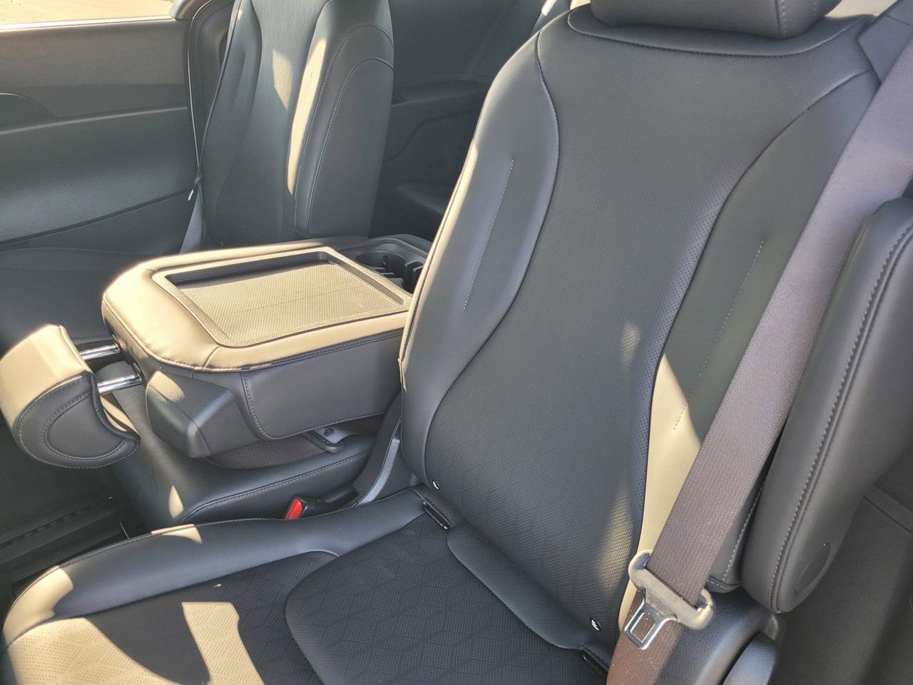 2025 KIA CARNIVAL HYBRID SX Roseville CA