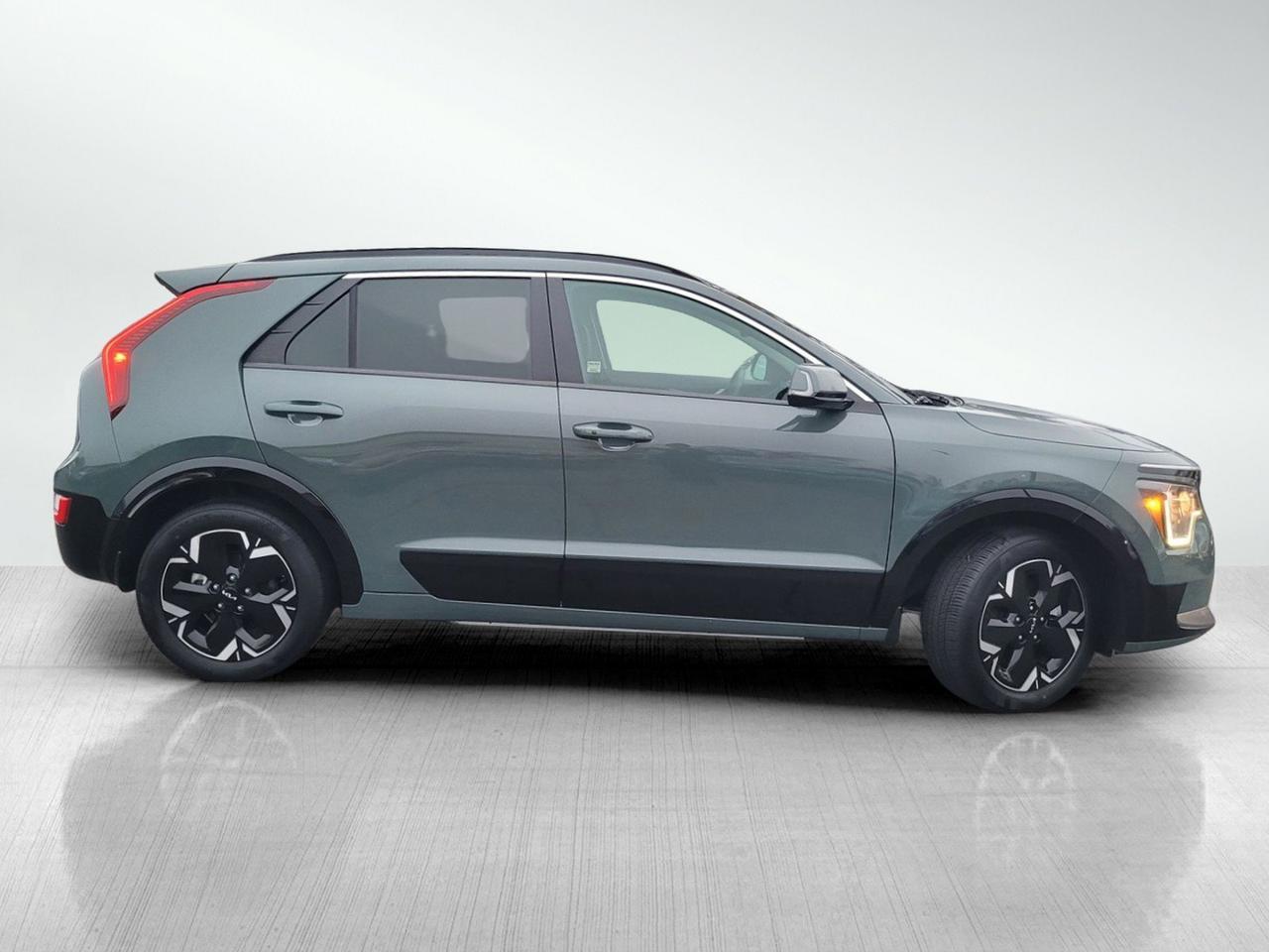 2025 KIA NIRO EV WIND