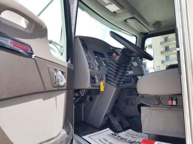 2025 Kenworth T380 Stellar Mechanic Service Truck with 12630 Telescopic Crane Homestead FL